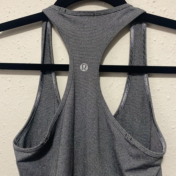 Lululemon tank top shirt size XS gray - Picture 4 of 4
